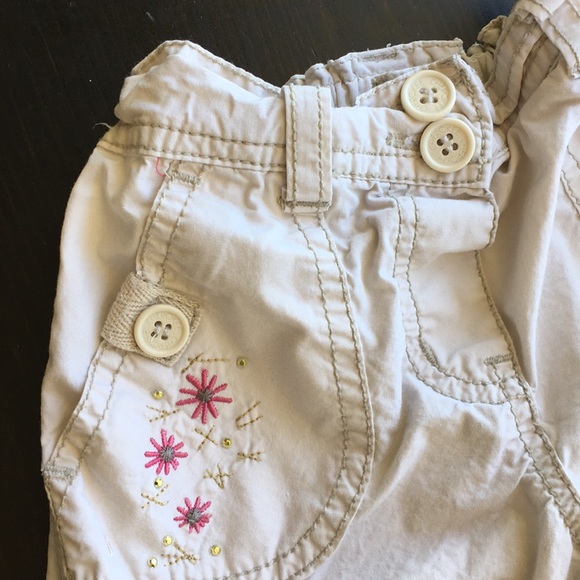 3/$20 Cherokee Off White Pants - Picture 2 of 9